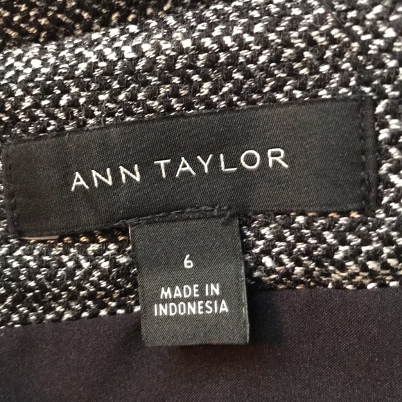 COPY - Ann Taylor lined subtle herringbone tweed black/white pencil skirt - Picture 5 of 8